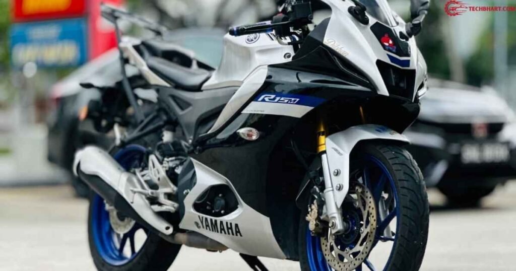 Yamaha R15 V4